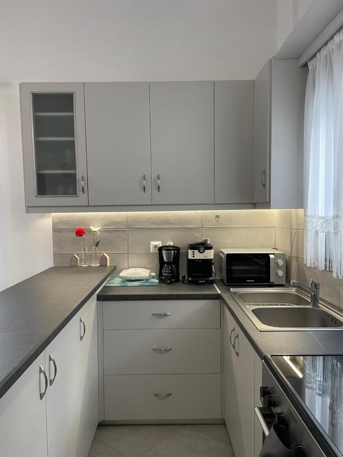 Apartment In The Centre For 4 People Naxos City エクステリア 写真