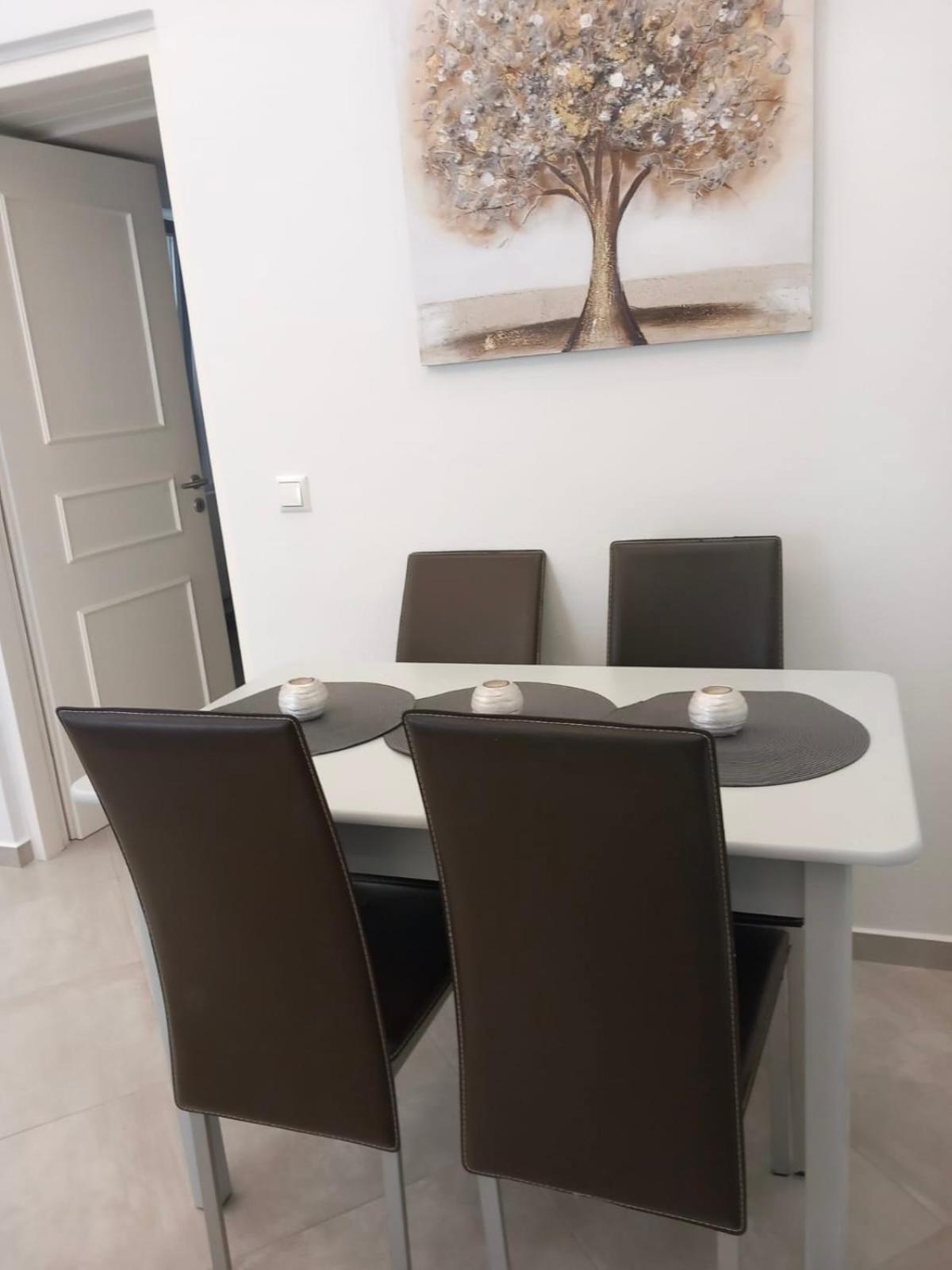 Apartment In The Centre For 4 People Naxos City エクステリア 写真