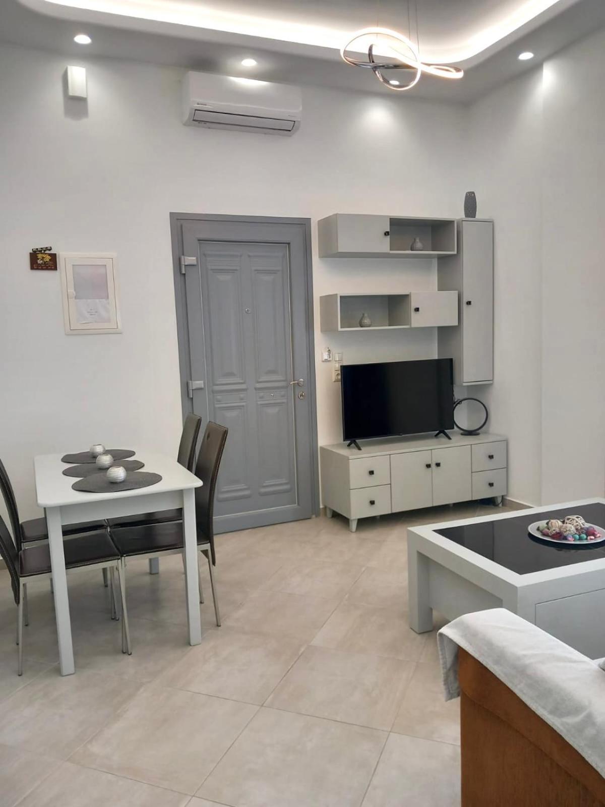 Apartment In The Centre For 4 People Naxos City エクステリア 写真